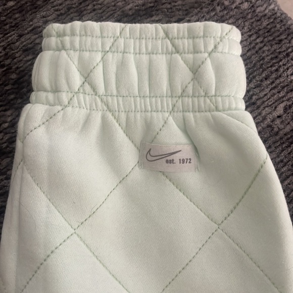 Nike soft shorts - Picture 2 of 4